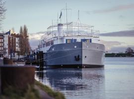 ARCONA - Übernachten auf dem Wasser - direkt am Bontekai: Wilhelmshaven, Jade Weser Havaalanı - WVN yakınında bir otel