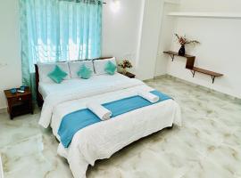 Tirupati Homestay - Shilparamam - Luxury AC apartments by Stayflexi - Fast WiFi, Kitchen, Android TV - Walk to PS4 Pure Veg Restaurant - Easy access to Airport, Railway Station and to all Temples, hotel en Tirupati