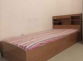 Mixed dormitory, only for Indians, hotel en Sharjah