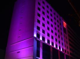 E Hotel, hotel cerca de Spencer Plaza Mall, Chennai