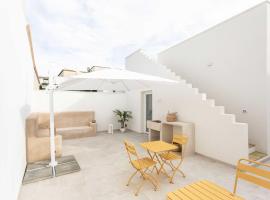 Dimora dei maestri-Camera con veranda e bagno privati, hotel a Felline