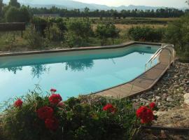 Castiadas Campagna in casa con piscina 2, hotel u gradu Kastijadas