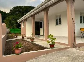 Maison de 3 chambres avec jardin clos et wifi a Le Vauclin a 4 km de la plage