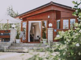 Walled Garden Lodges Loch Lomond, hotel in Balloch