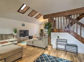 Family-Friendly Aurora Vacation Rental with Yard!, hotel in Aurora