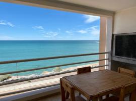 VISTA AL MAR Departamento Frente Al Mar Excelente Vista Y Comodidad Las Grutas、ラス・グルータスのホテル