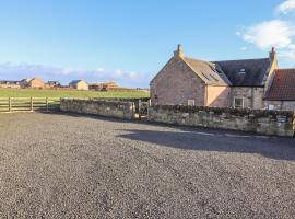 Windy Edge Farmhouse, hotel en Chathill