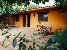 LAS GLICINIAS casa rural en el campo – dom wakacyjny w mieście Fogás de Tordera