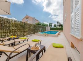 Holiday Home Iva, villa i Mlini