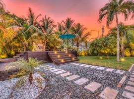 Welcome to Paradise! Secluded 4 bed, 3 bath, pool, casa de praia em Fort Lauderdale