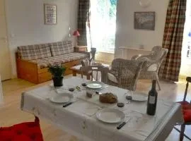 La Bourboule T2 bis centre, parking, proche des thermes - FR-1-608-53