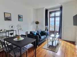 P&R 2, 2 bedroom, close to center, Plainpalais, παραθεριστική κατοικία στη Γενεύη