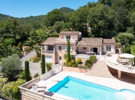 Villa La Bonne Etoile The Perfect Family Oasis, vila v mestu Les Adrets de l'Esterel