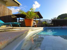 KIA ORA Lodge, hotel in Afaahiti