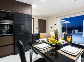 Home Sweet Home - Big Balcony with Great View, hotel a Kissamos