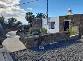 Apartamento con terraza y jardín