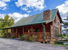 ERN864 - The Cedars - Great Location! Close To All The Action! cabin