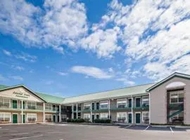 Colonial Crest 112 - Great location! - You can walk to town! condo