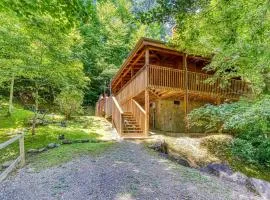 Cupid's Hideaway - Convenient to downtown Gatlinburg and the National Park! cabin
