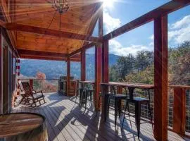 ERN805- BEARLY BELIEVE IT! - GREAT LOCATION! CLOSE TO TOWN AND ALL THE ACTION! cabin