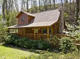 ER51 - Natures Grace Retreat - Great location, Close to all the action! cabin
