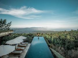 Munduk Moding Plantation Nature Resort, hotel dengan jacuzzi di Munduk