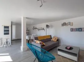 Duplex 4/5 personnes sur cour
