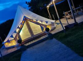 Carrowmena Family Glamping Site & Activity Centre, hotel in Limavady