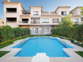 Luxurious Villa with private swimming pool, villa in Cairo