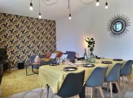 Gite de la rivière avec patio et parking centre ville