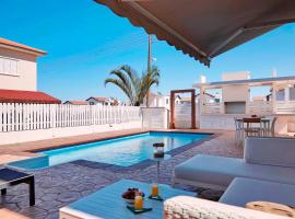 Velomar Villa, отель в Паралимни