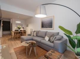 Unique 2 Bedrooms Apartment, Steps to Plaka and City center