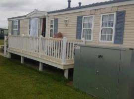 Beachfront luxury holiday home, hotell i Skegness