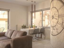 Luxury Apt with Parking-Living Stone Silver