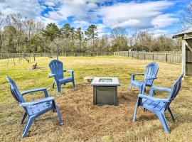 Pet-Friendly Greensboro Vacation Rental!, hotel in Greensboro