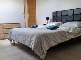 F3 R-Roissy-Villepinte-Paris CDG, self-catering accommodation in Villiers-le-Bel