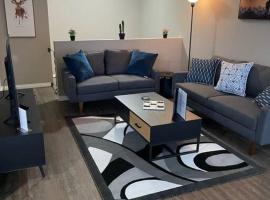 Wonderful 2-bedroom apartment, feriebolig i Camrose