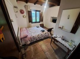 Casa nel verde a Monterotondo, cheap hotel in Cretone