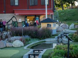 Bergs Slussar Vandrarhem & Stugor, hostel em Vreta Kloster