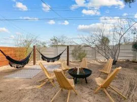 The Desert Nomad Retreat in Joshua Tree Village