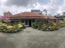 Villa Situ Citiwu Ciwidey, hotel Ciwideyben