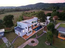 ถึงเที่ยงวัลเลย์เขาใหญ่ Thungtheiyng valley khaoyai