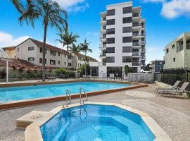 Aqualine Apartments On The Broadwater, hotel with pools in Gold Coast