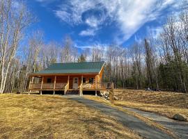 18HA Log home close to CannonFranconia Notch, cottage in Sugar Hill