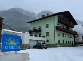 Arlbergsun, hotel en Pettneu am Arlberg