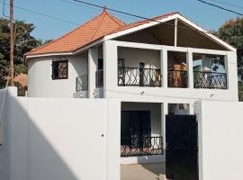 BELLE VILLA PROCHE BORD DE MER, hotel u gradu Ngaparou