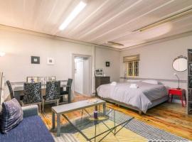 Pentofanoro Central Studio - Corfu Cozy Getaway, hotel in Corfu Town