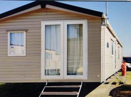 Park Holidays Seawick 113, 2 Bedrooms Free WiFi, apartment in Jaywick Sands