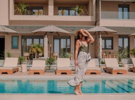 Marble Luxury Suites, hotel in zona Aeroporto Internazionale di Heraklion - HER, Karteros