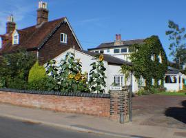 Moleside Cottage, hotel com estacionamento em Marden